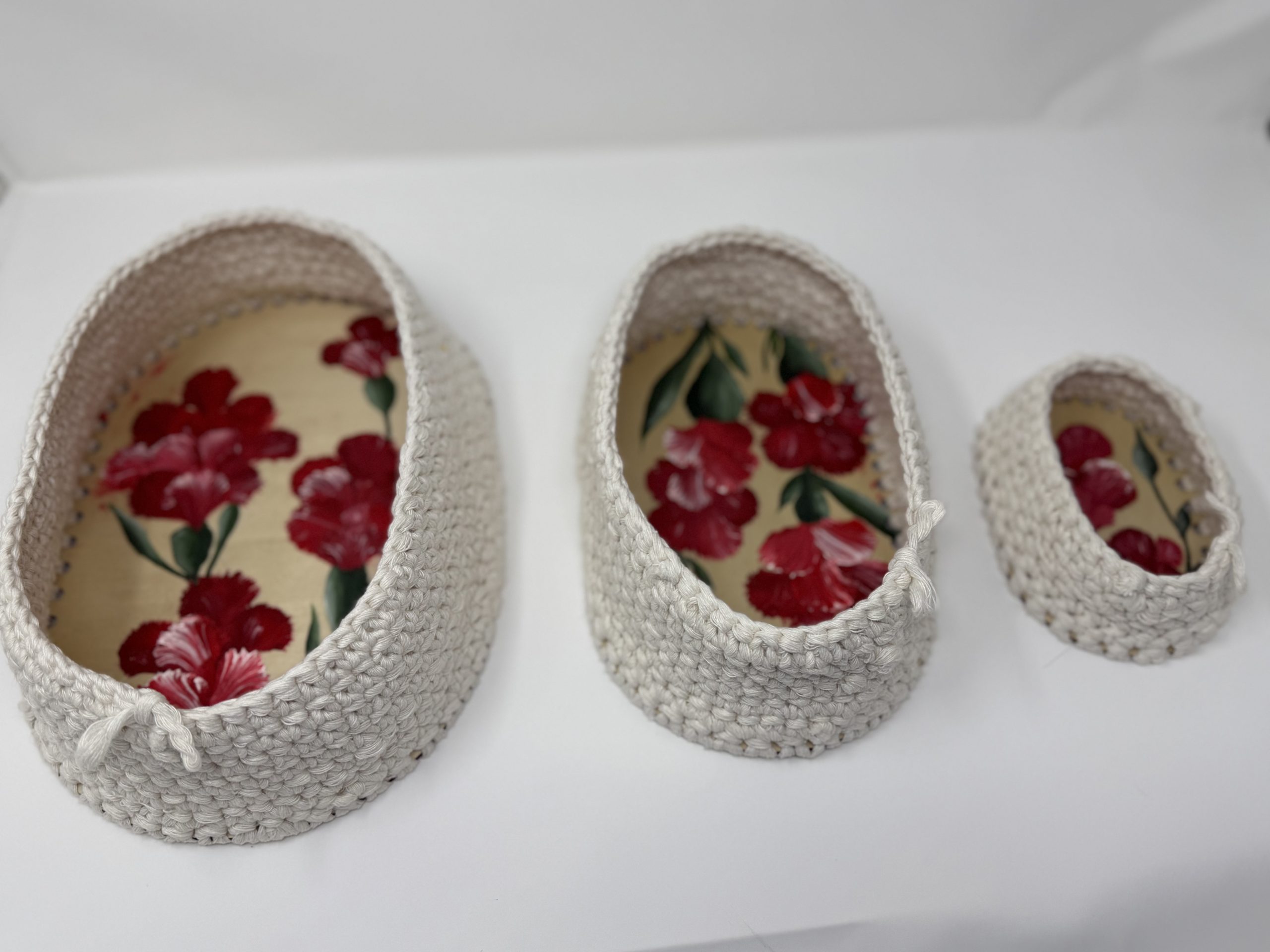 Floral Embrace Macrame Basket - Image 3