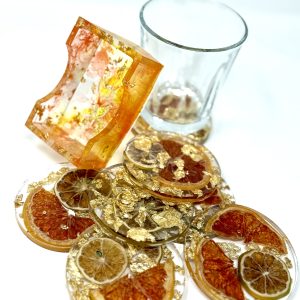Golden Citrus Resin Coaster Set (8 Pieces + Holder)